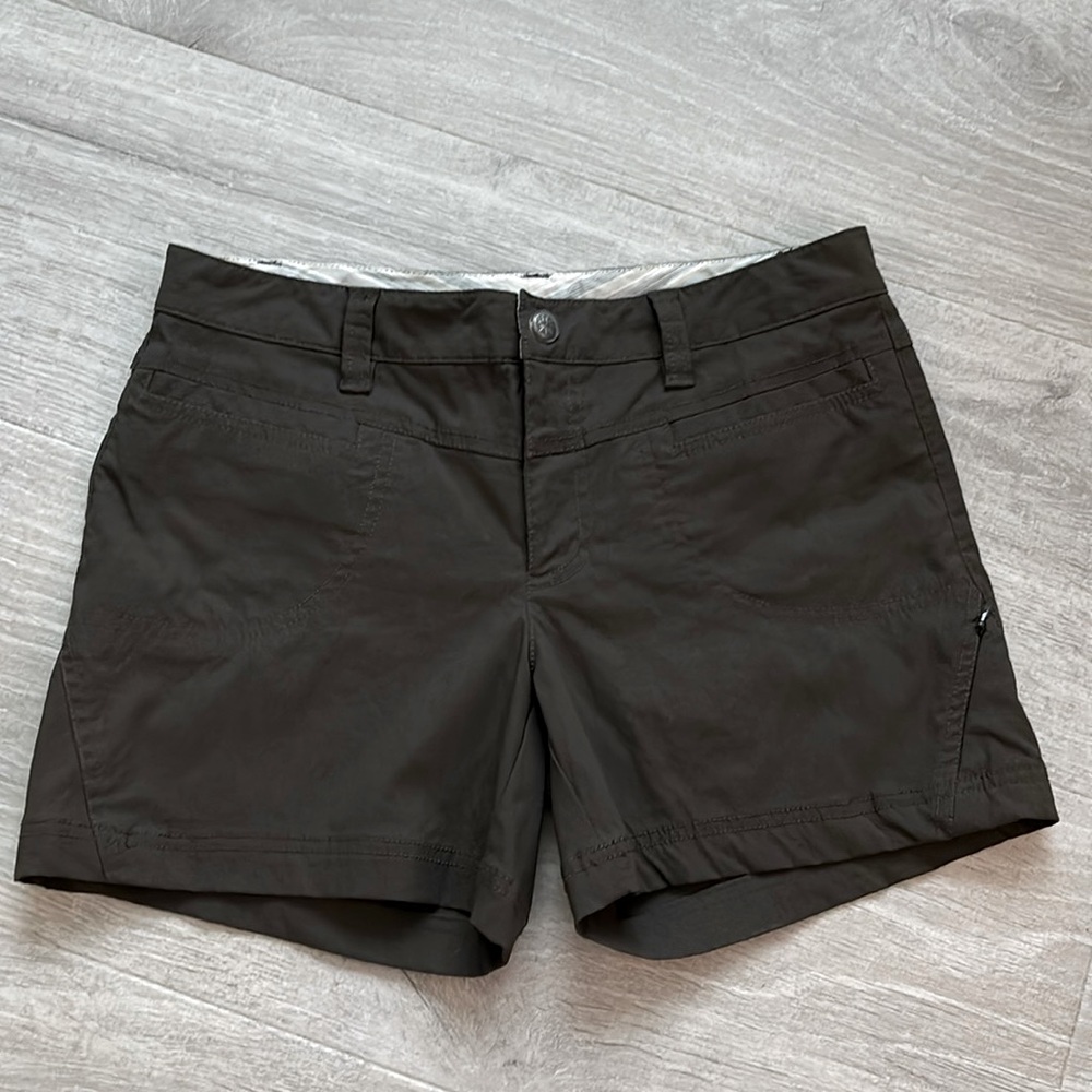 Athleta Woman’s Dipper Short size 8 brown